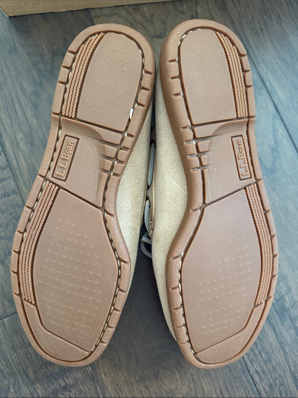 L.L.Bean Suede Handsewn Mocs in Beige - Sz 8.5 (like new, worn once for photo) - Picture 5 of 6